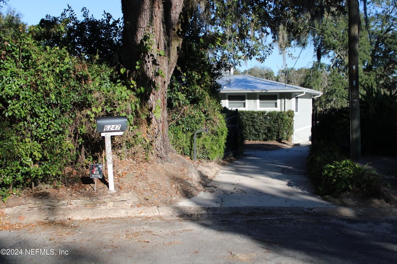 6247 Riviera Manor Dr, Jacksonville, FL 32216