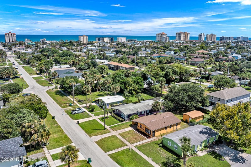 628 3rd Ave S, Jacksonville Beach, FL 32250