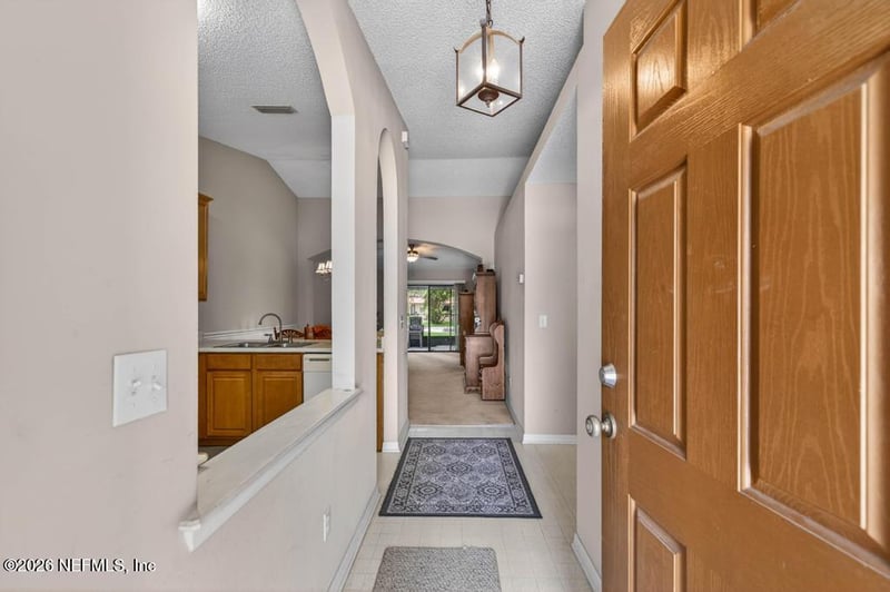 629 Briar Way Ln, St Johns, FL 32259