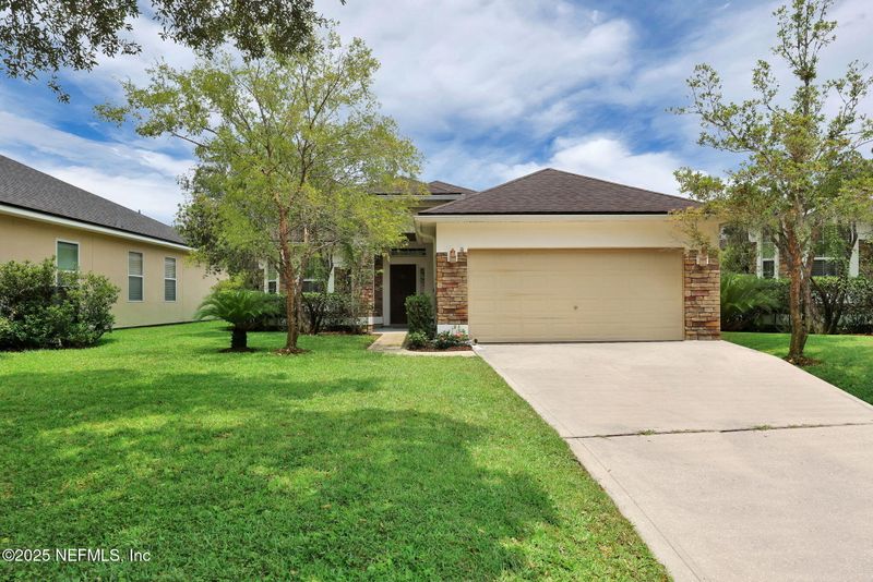 631 Longcrest Ln, Orange Park, FL 32065