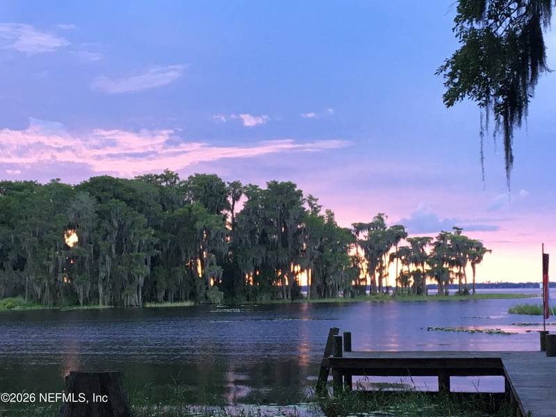 6328 Dogwood Ln, Melrose, FL 32666