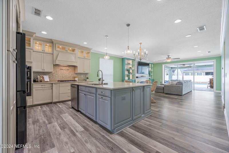 633 Park Lake Dr, Ponte Vedra, FL 32081