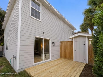 635 6th Ave S, Jacksonville Beach, FL 32250