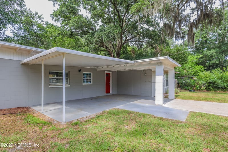 6351 Fabian Dr, Jacksonville, FL 32210