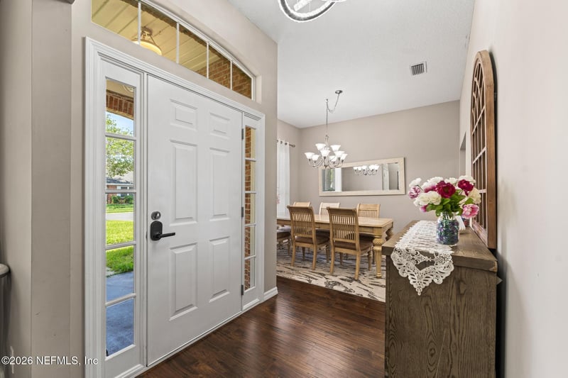 6352 Lake Plantation Dr, Jacksonville, FL 32244