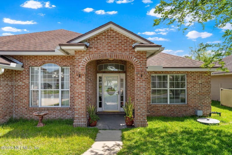 6352 Lake Plantation Dr, Jacksonville, FL 32244