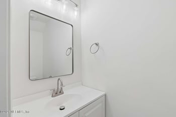 639 6th Ave S, Jacksonville Beach, FL 32250