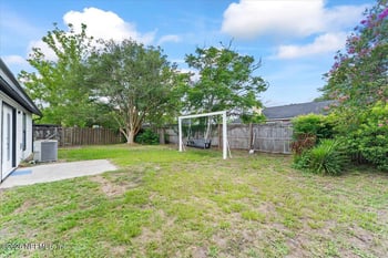 640 Radnor Ln, Jacksonville, FL 32221