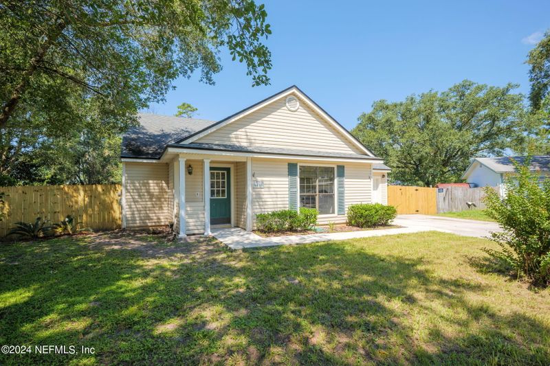6410 Sierra Dr, Jacksonville, FL 32244