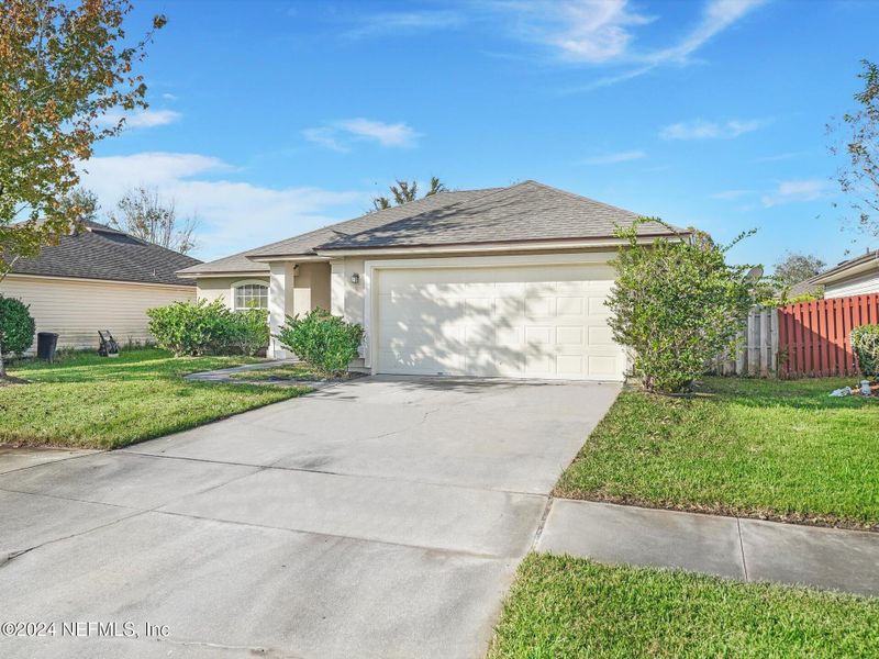 6414 Silk Leaf Ln, Jacksonville, FL 32244