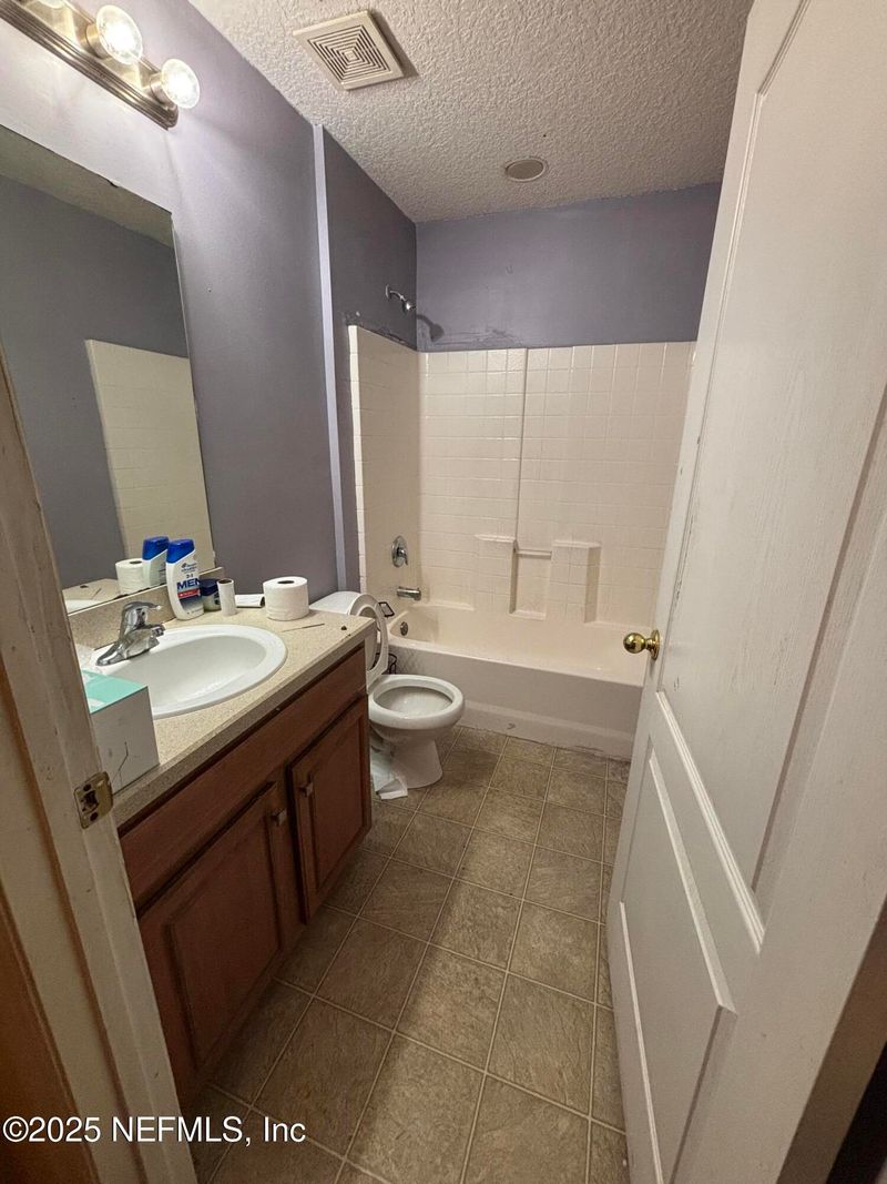 6416 Sapphire Dr, Jacksonville, FL 32208