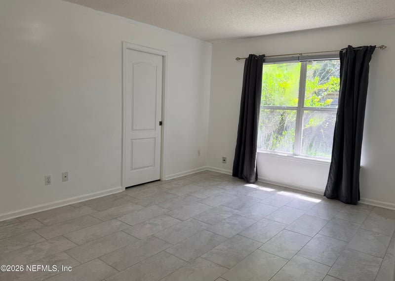 6423 Crimson Leaf Ln, Jacksonville, FL 32244
