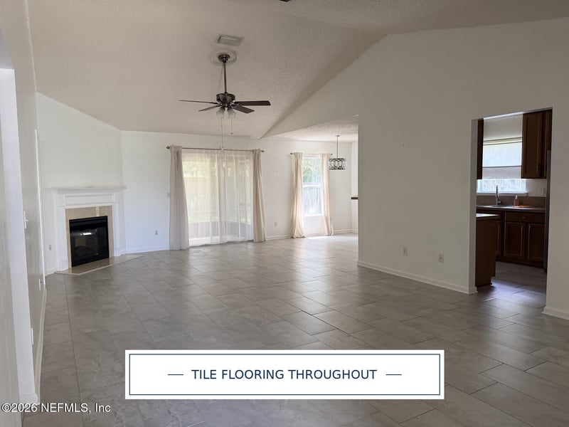 6423 Crimson Leaf Ln, Jacksonville, FL 32244