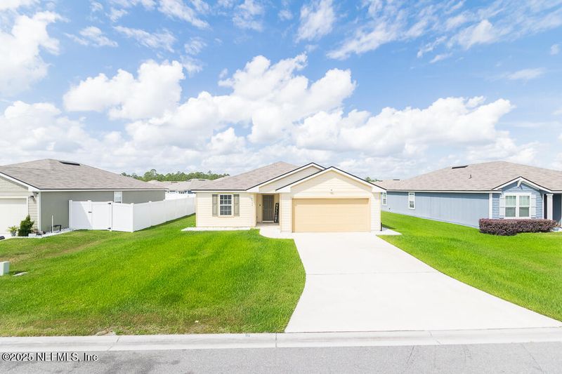 6433 Bucking Bronco Dr, Jacksonville, FL 32234