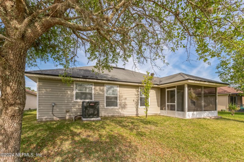 6467 Blue Leaf Ln, Jacksonville, FL 32244