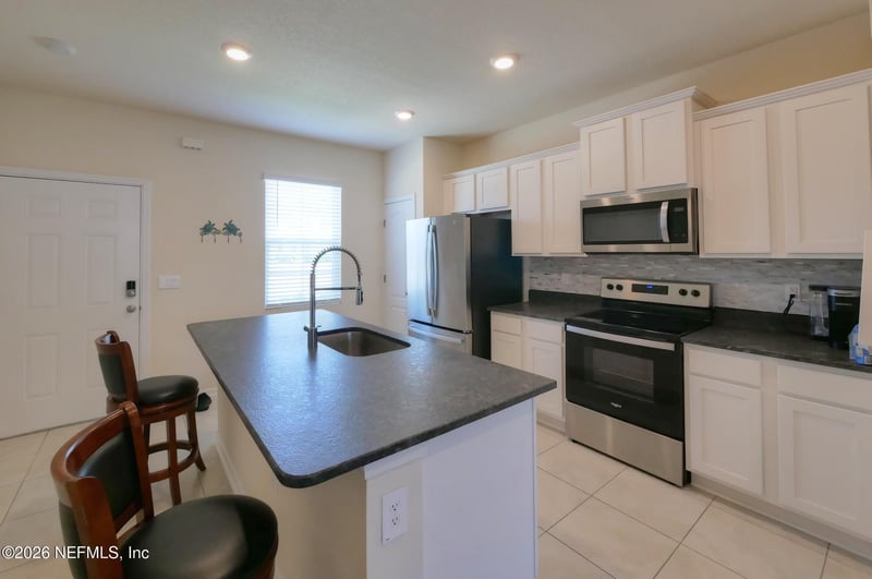 648 Yellow Oaks Ln, Orange Park, FL 32065