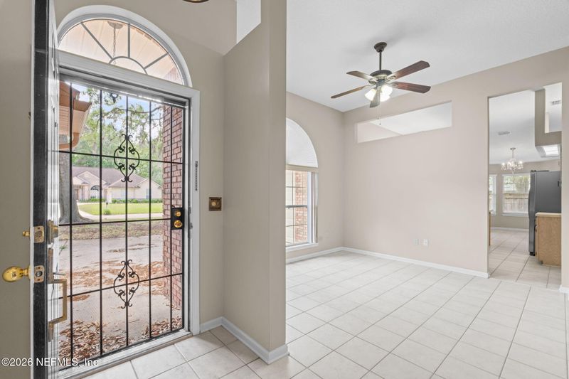 649 Hummingbird Ct, St Johns, FL 32259