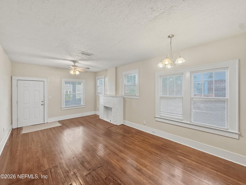 649 Long Branch Blvd, Jacksonville, FL 32206