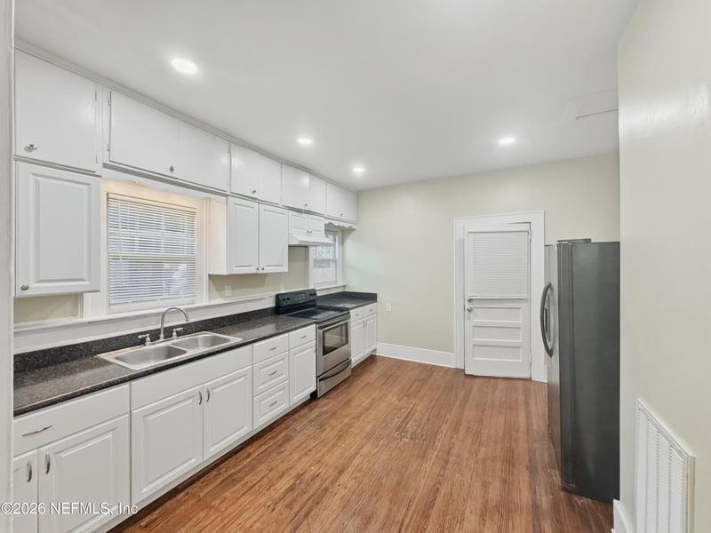 649 Long Branch Blvd, Jacksonville, FL 32206