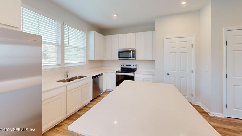 65 Downing Dr, St Johns, FL 32259