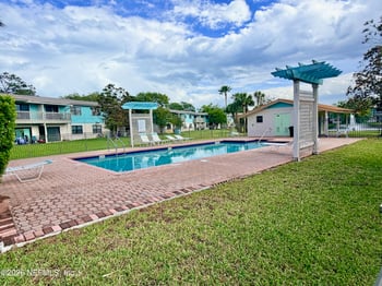 650 W Pope Rd #220, St Augustine, FL 32080