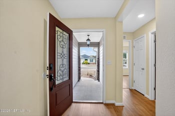 6517 Sandler Lakes Dr, Jacksonville, FL 32222