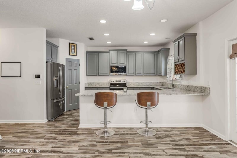 652 Spanish Wells Rd, Jacksonville, FL 32218