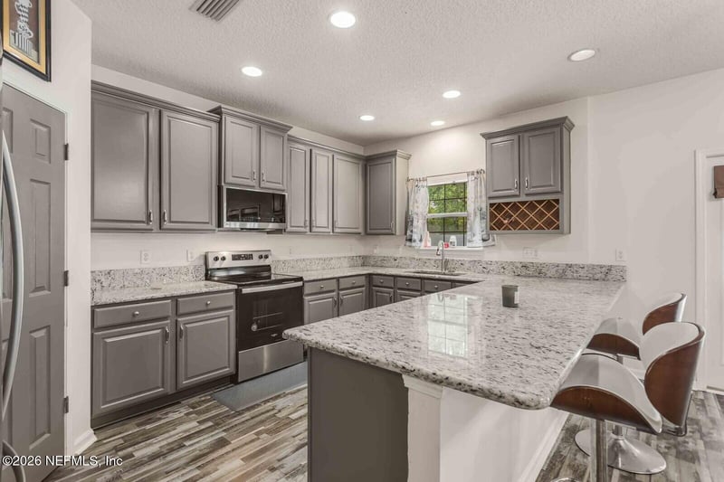 652 Spanish Wells Rd, Jacksonville, FL 32218