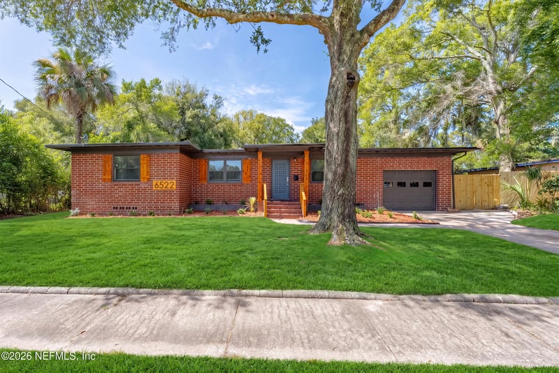 6522 Barkwood Dr, Jacksonville, FL 32277