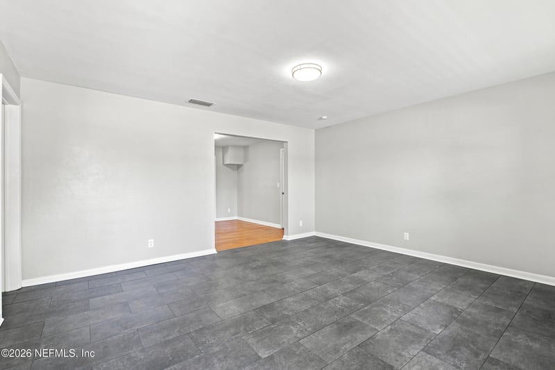 6522 Barkwood Dr, Jacksonville, FL 32277