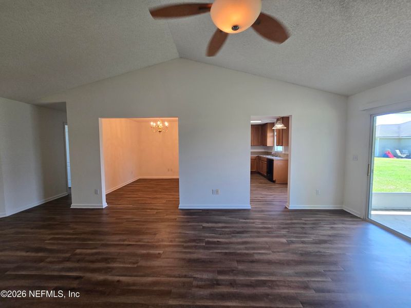 6552 Crimson Leaf Ln, Jacksonville, FL 32244
