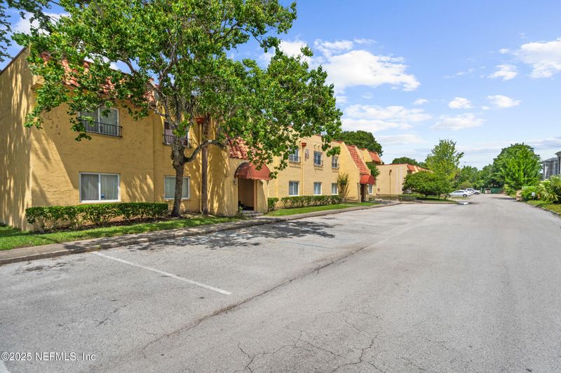 6552 La Mirada Dr E #7, Jacksonville, FL 32217