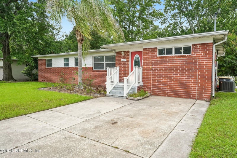 6557 Lou Dr N, Jacksonville, FL 32216