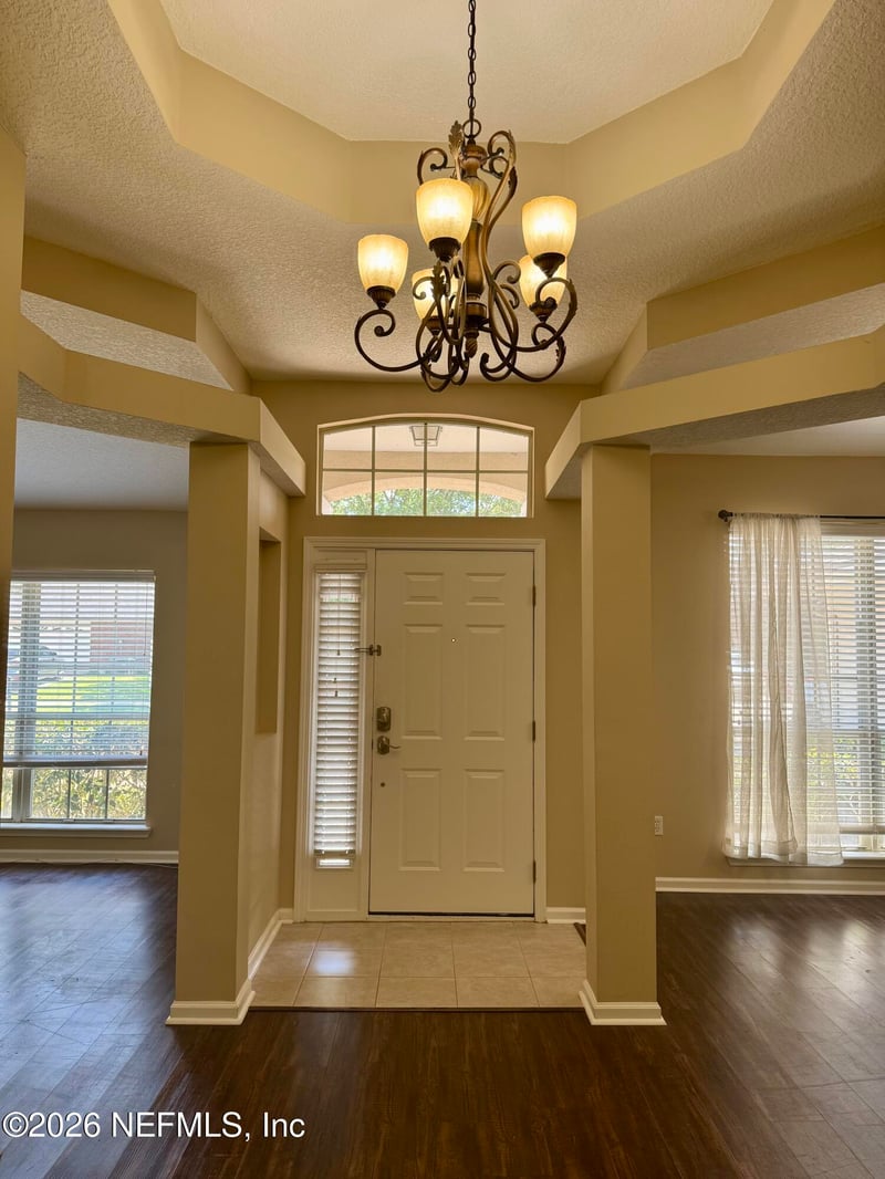 656 Chestwood Chase Dr, Orange Park, FL 32065