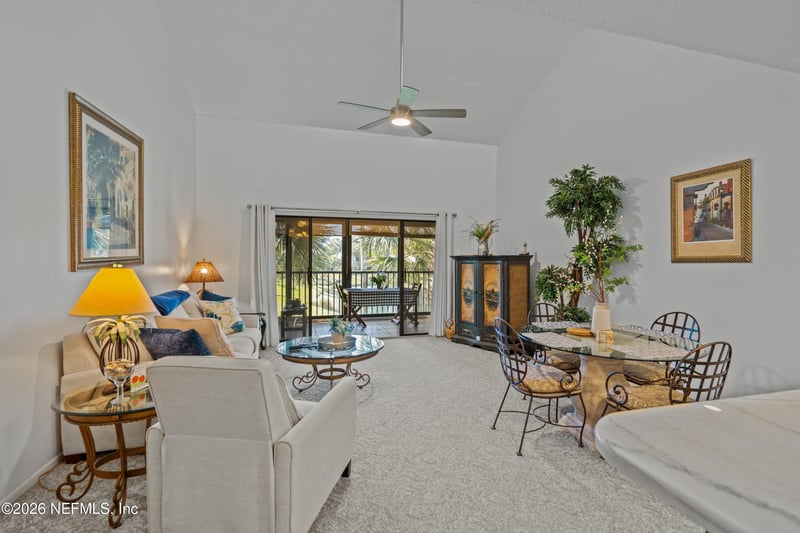 66 Village Del Lago Cir, St Augustine Beach, FL 32080
