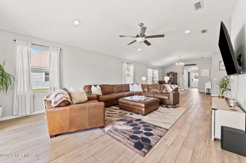 66012 Edgewater Dr, Yulee, FL 32097