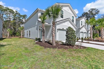 662 Celtic Dr, Jacksonville, FL 32218