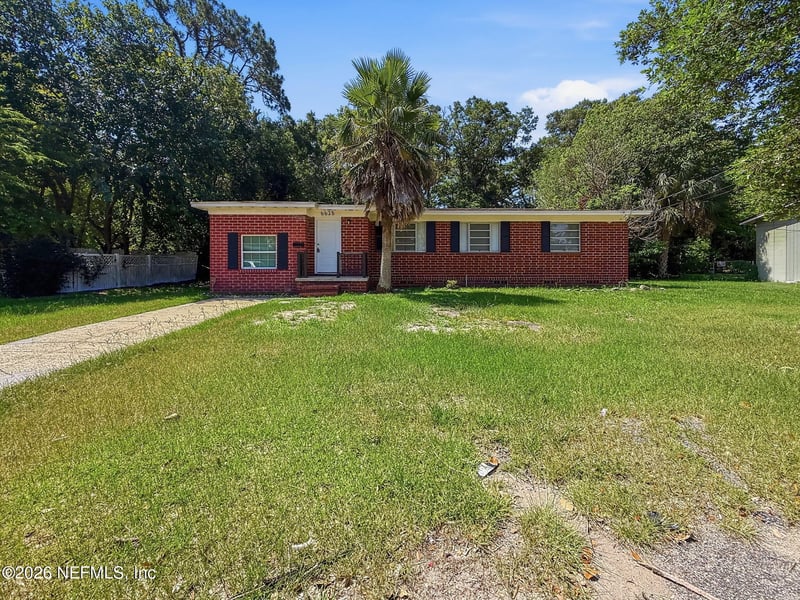 6628 Pine Summit Dr, Jacksonville, FL 32211