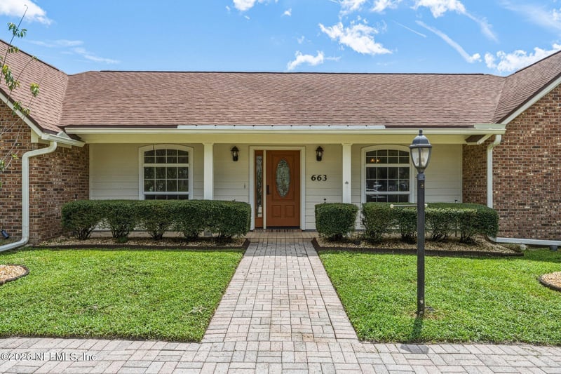 663 Kilchurn Dr, Orange Park, FL 32073