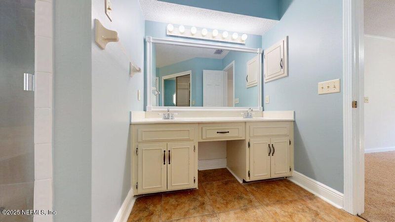 664 Kilchurn Dr, Orange Park, FL 32073