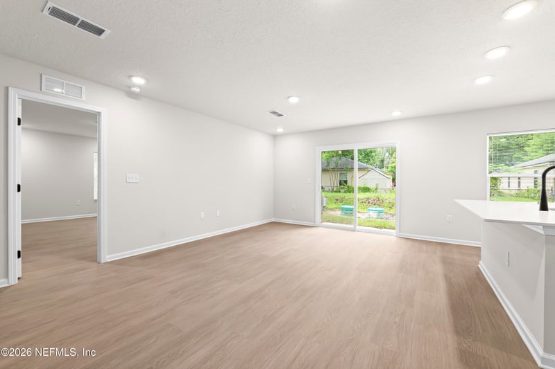 6647 Hughes St, Jacksonville, FL 32219
