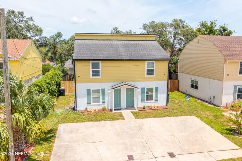 67 W 8th St, Atlantic Beach, FL 32233