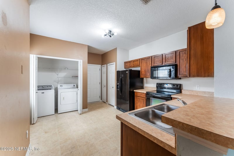 671 Scrub Jay Dr, St Augustine, FL 32092