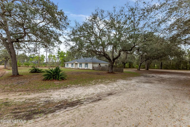 67104 Elnora Ln, Yulee, FL 32097