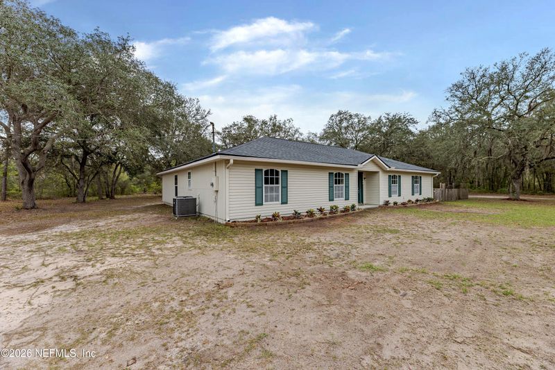 67104 Elnora Ln, Yulee, FL 32097