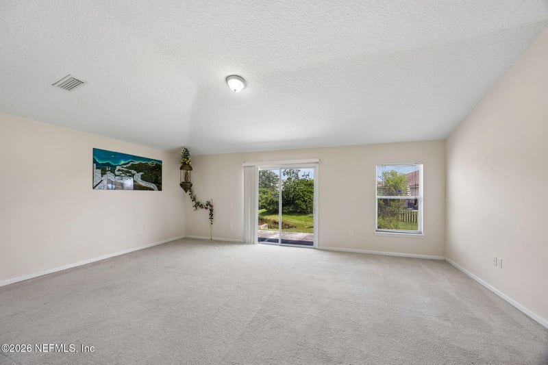 6717 N Gentle Oaks Dr, Jacksonville, FL 32244
