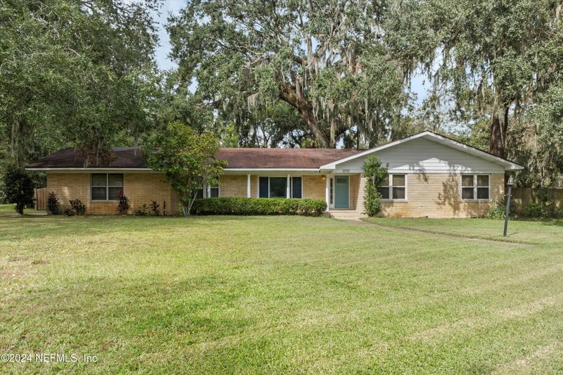 6743 Grace Ln, Jacksonville, FL 32205