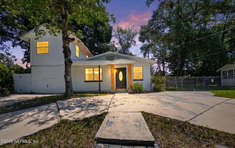 6751 Perry St, Jacksonville, FL 32208