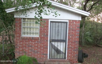 6765 Gaspar Cir E, Jacksonville, FL 32219