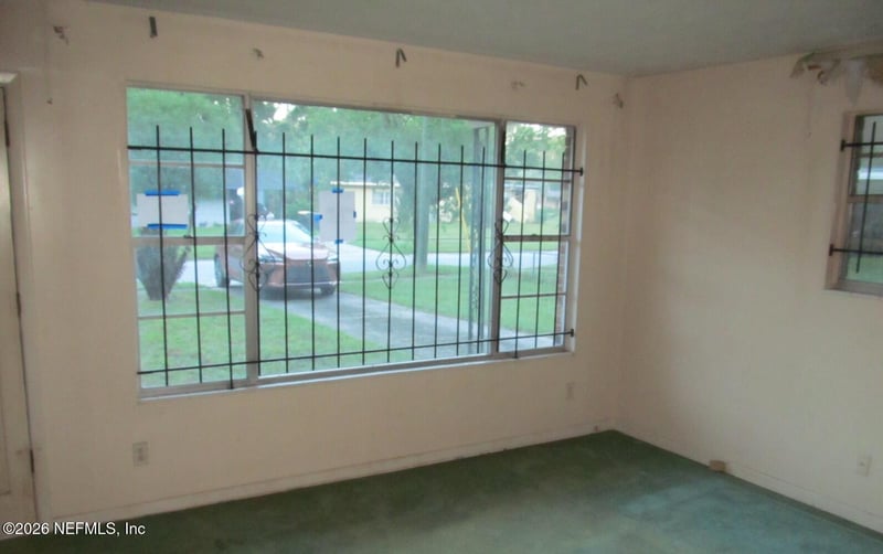 6765 Gaspar Cir E, Jacksonville, FL 32219